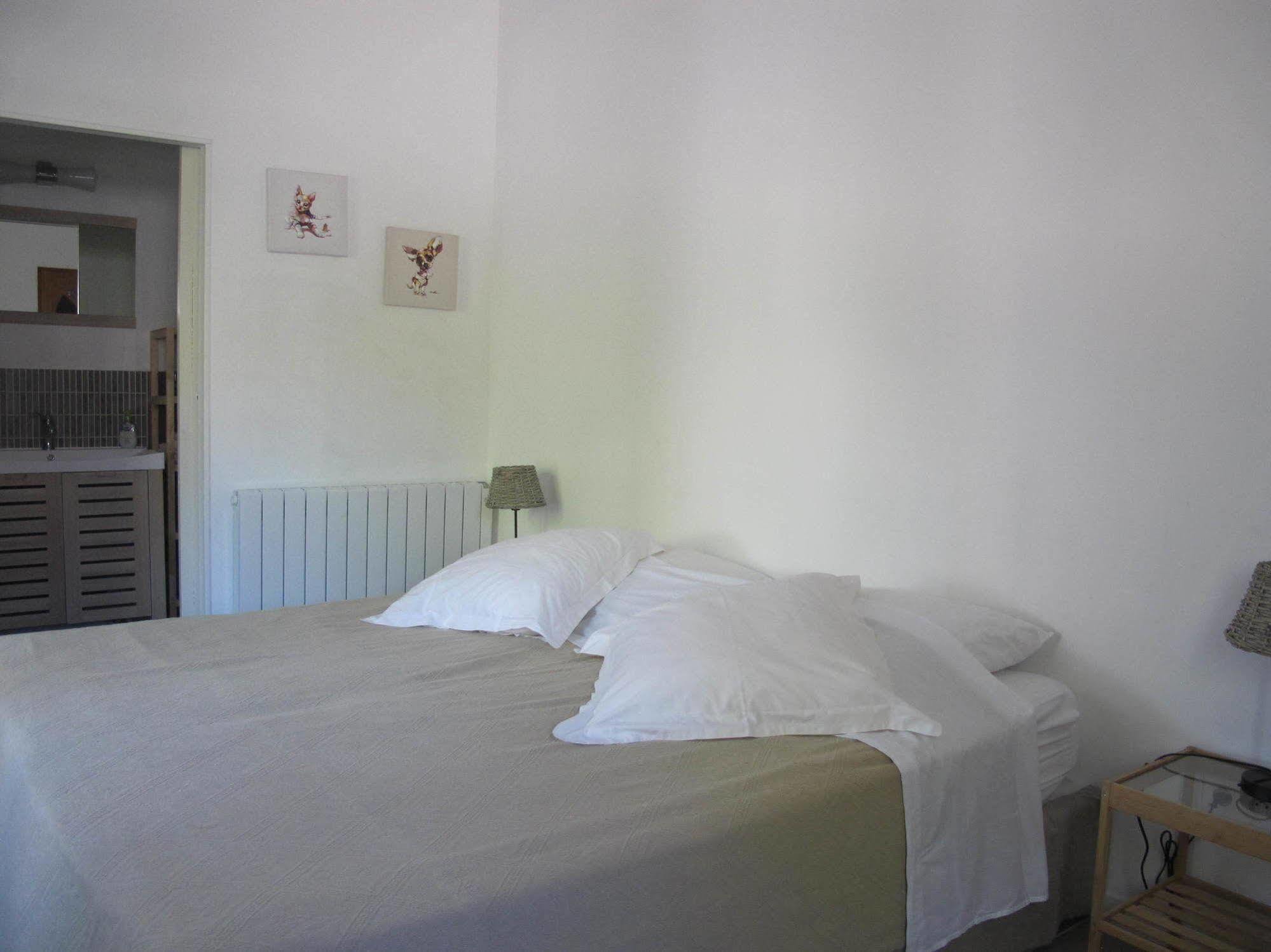 Lou Cardalines Bed & Breakfast Bedoin Bagian luar foto