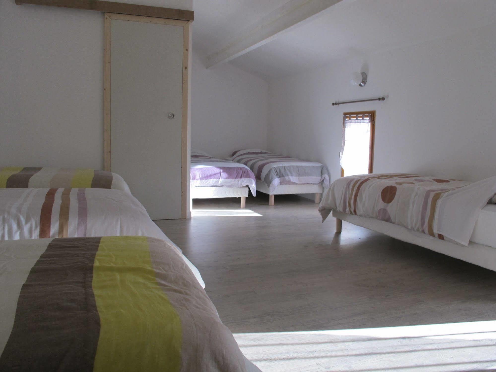 Lou Cardalines Bed & Breakfast Bedoin Bagian luar foto