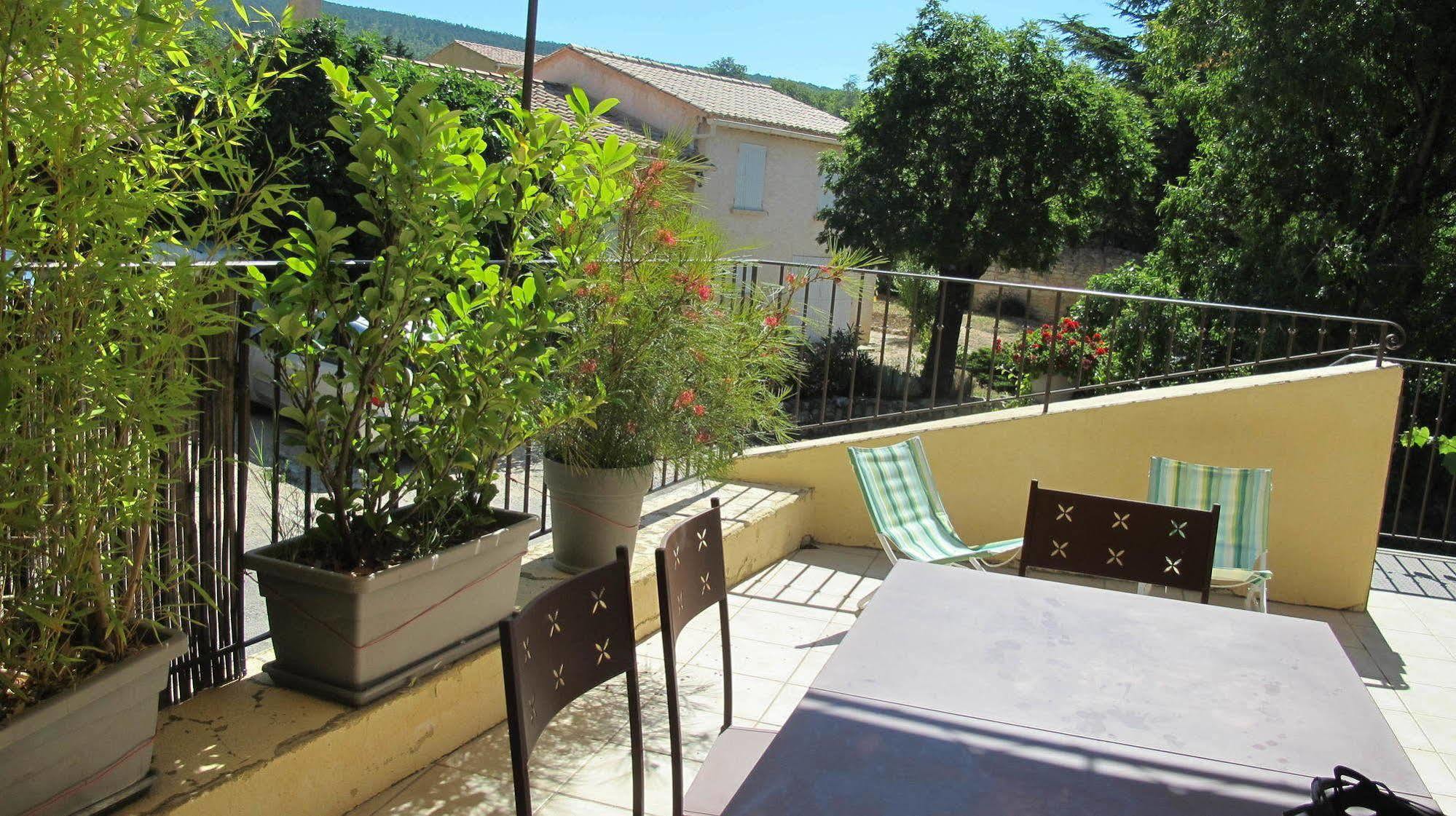 Lou Cardalines Bed & Breakfast Bedoin Bagian luar foto